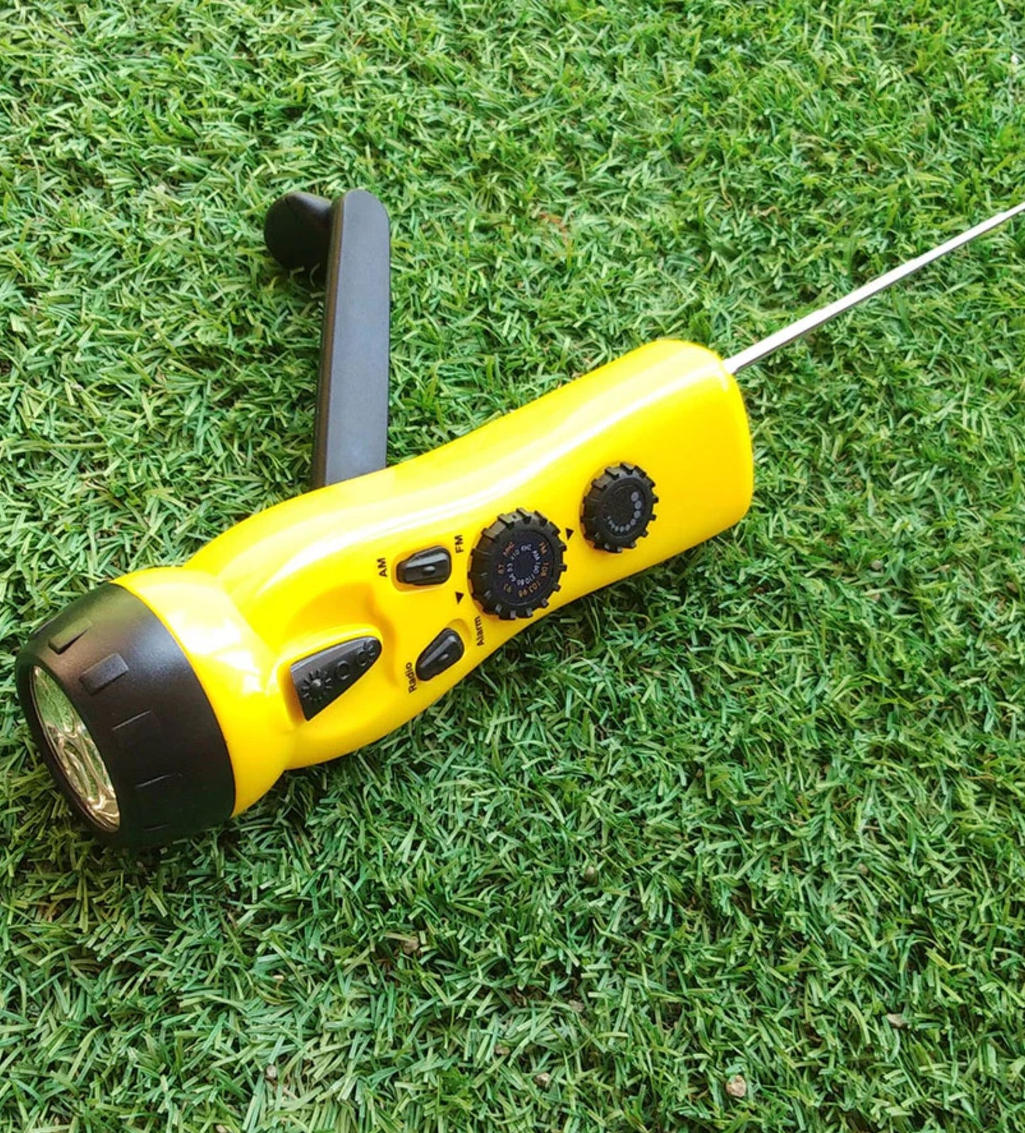 4-in-1 Dynamo Crank Flashlight with Radio, Siren & Phone Charger